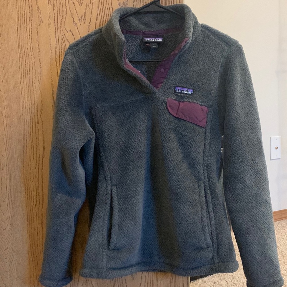 Patagonia grey/purple pullover.